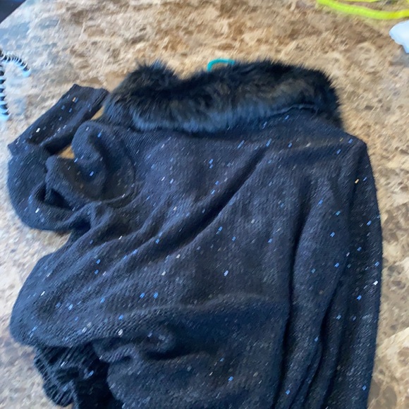 COPY - Black cardigan with detachable fur, with sequins - Picture 11 of 11